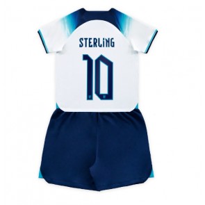 Lacne Dětský Futbalové dres Anglicko Raheem Sterling #10 MS 2022 Krátky Rukáv - Domáci (+ trenírky)